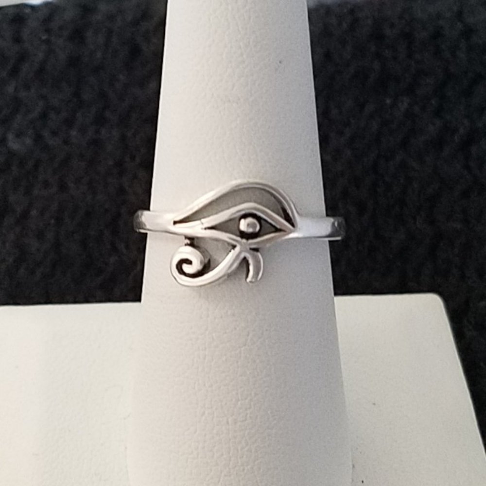 Fashion Ring EYE OF HORUS Egyptian Revival